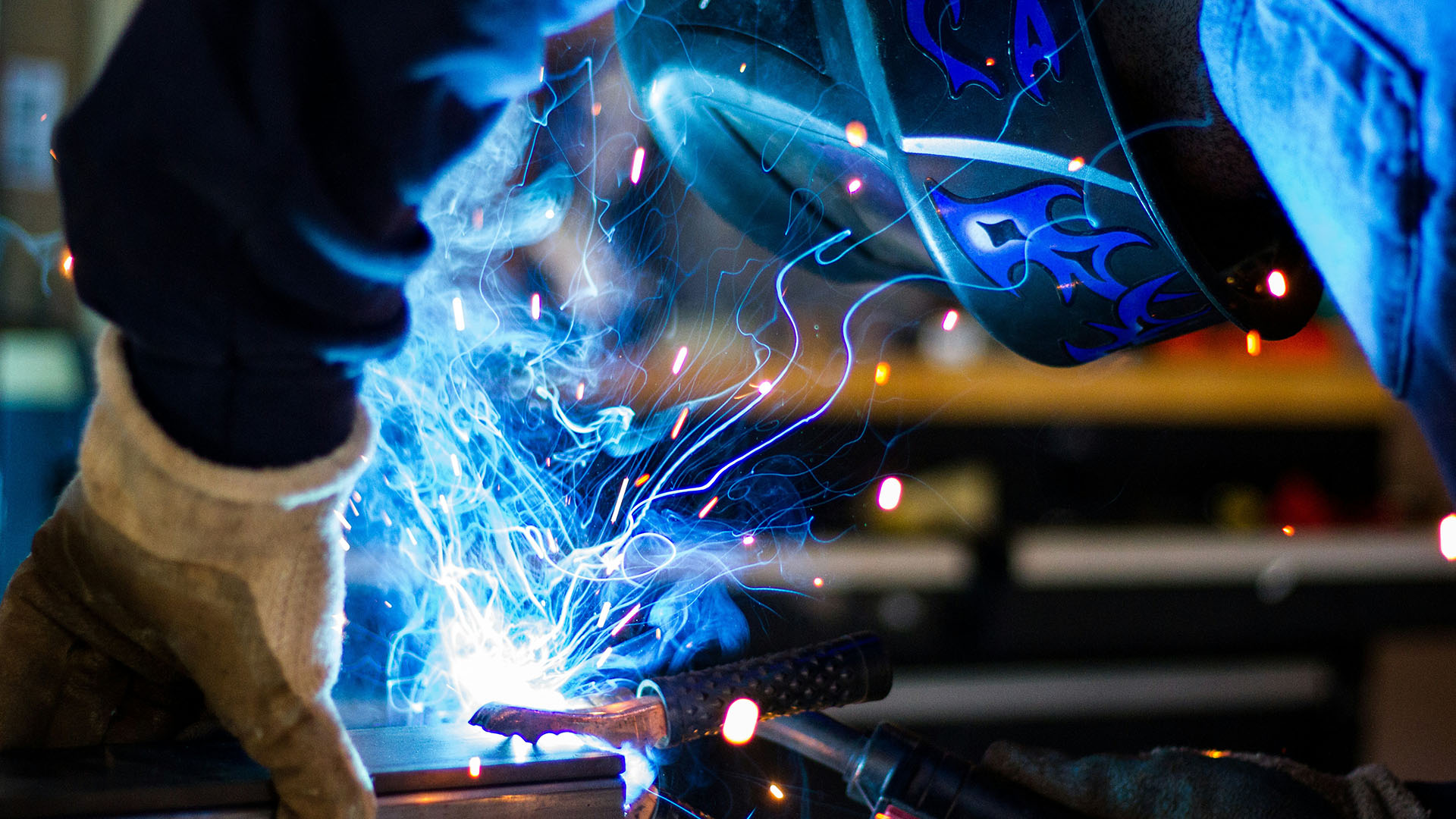 Certified welder at work for Multisteel