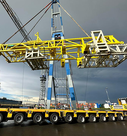 Heavy steel lift managed by Multisteel
